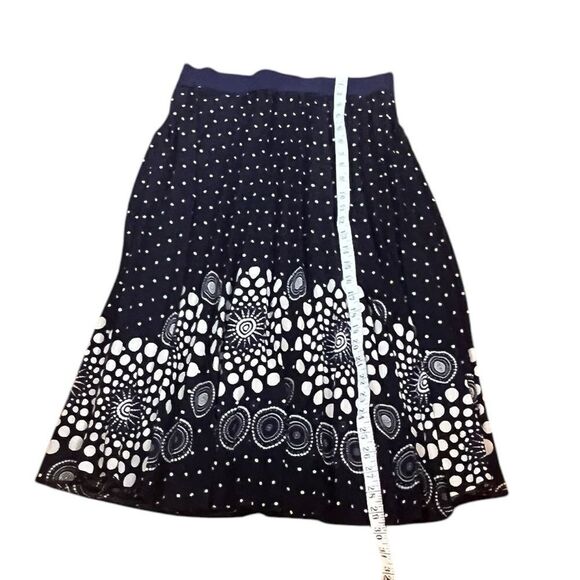 Andi + James Navy And Cream Pleated Midi Skirt, Size M - Picture 6 of 8